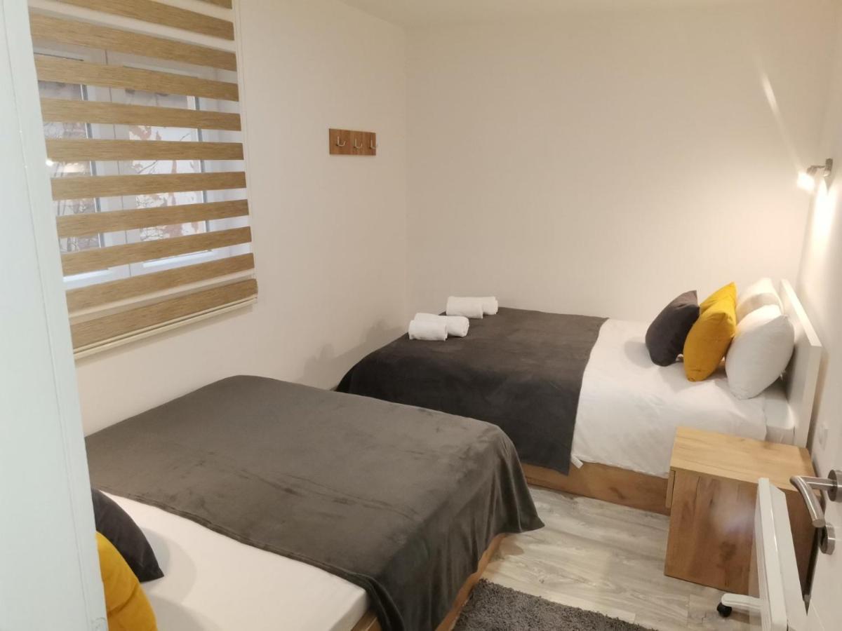 Vila Vrh Crni Vrh Esterno foto