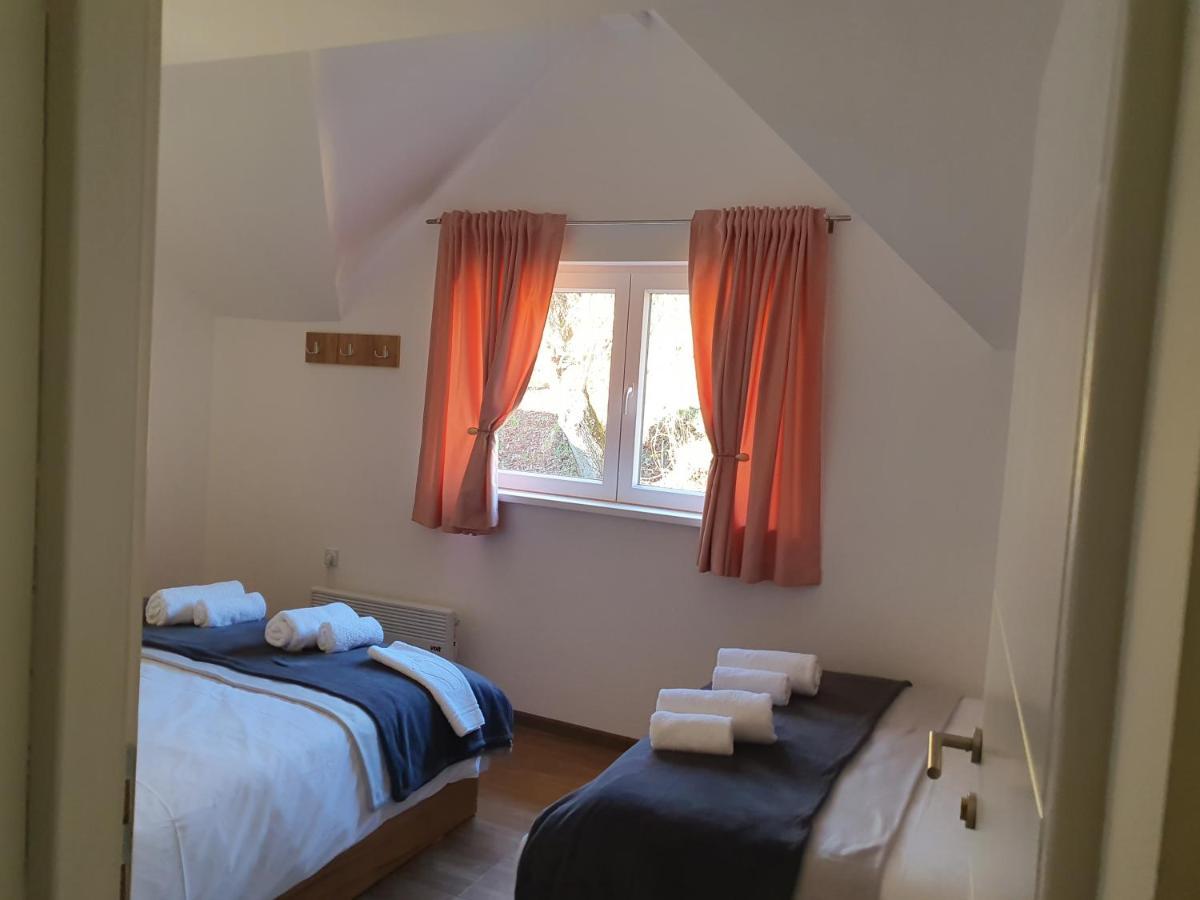 Vila Vrh Crni Vrh Esterno foto