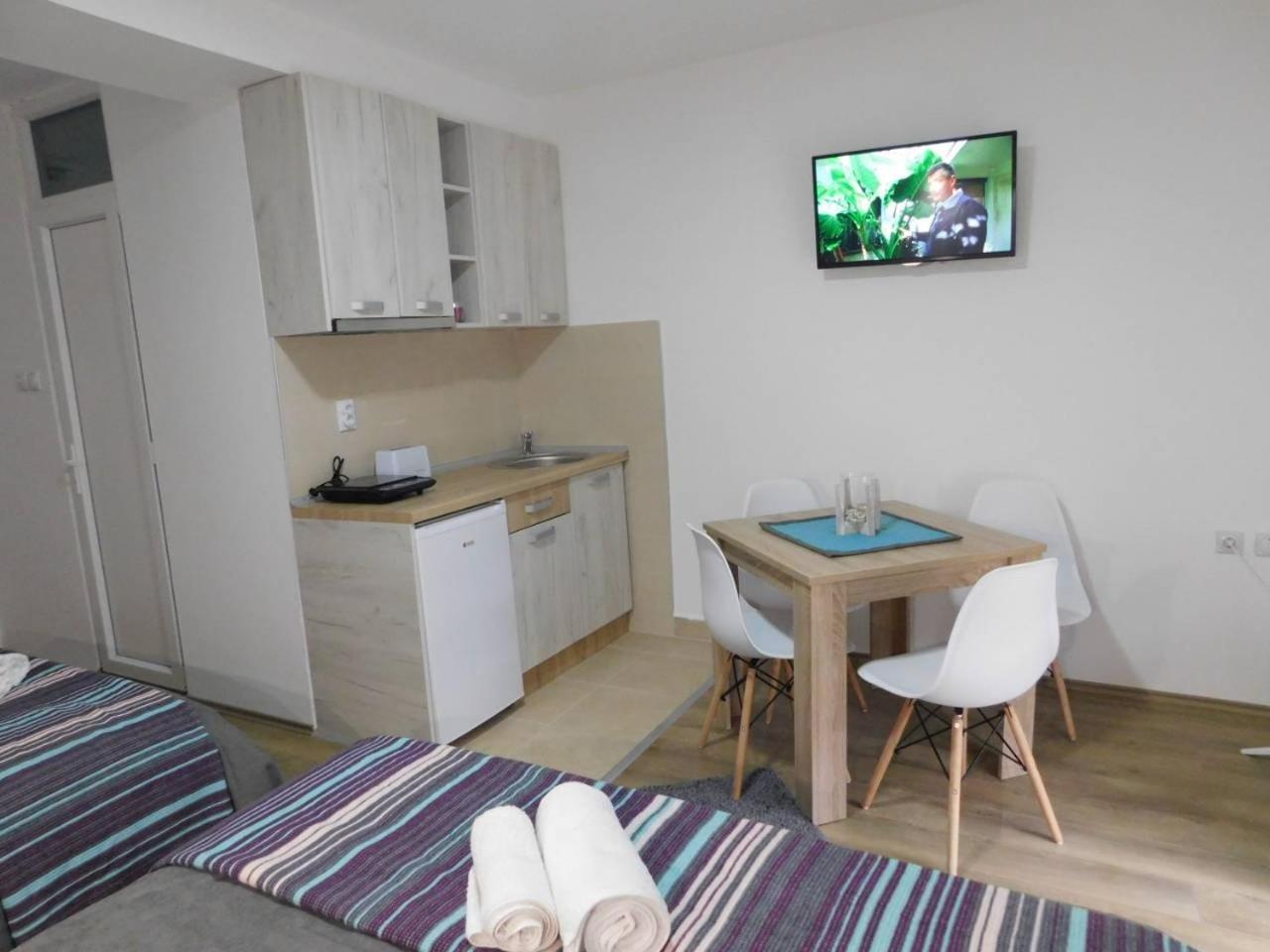 Vila Vrh Crni Vrh Esterno foto