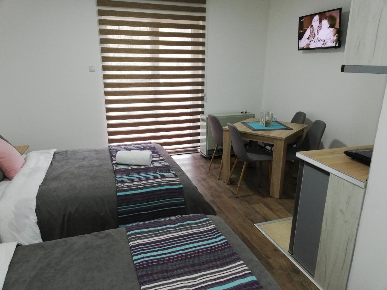 Vila Vrh Crni Vrh Esterno foto