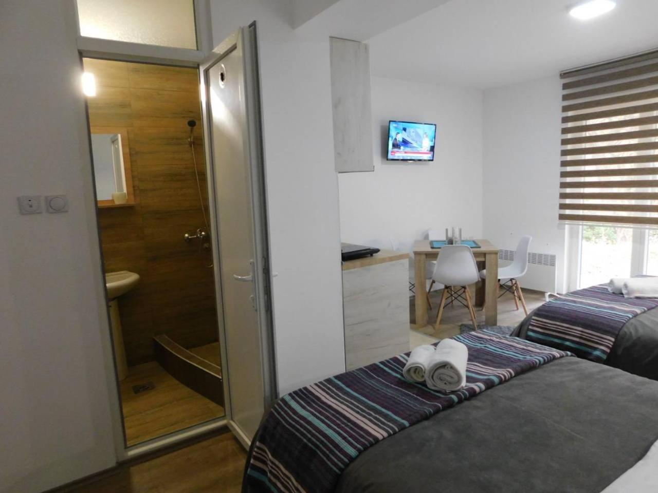 Vila Vrh Crni Vrh Esterno foto