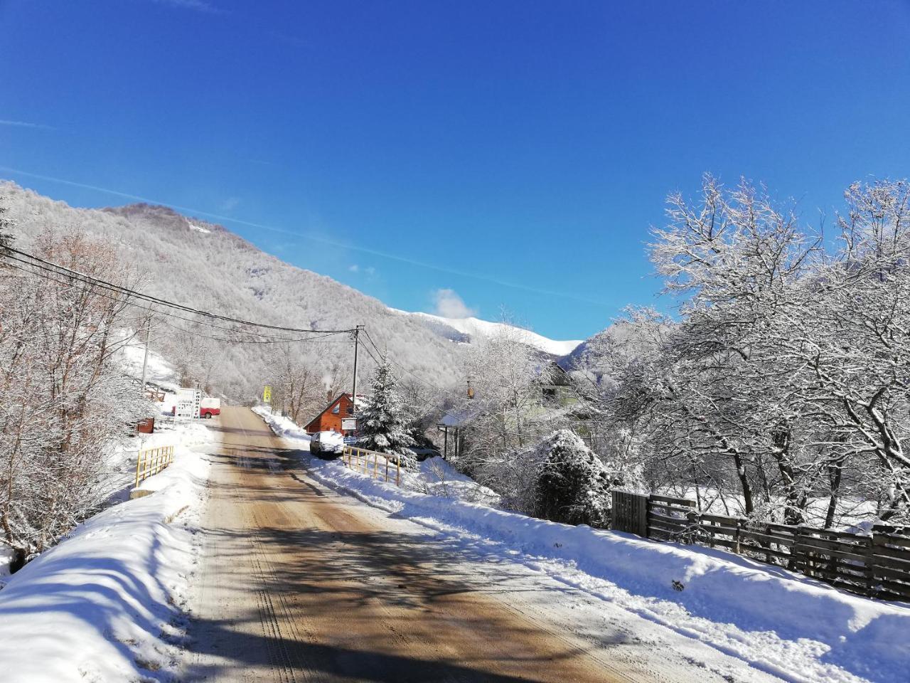 Vila Vrh Crni Vrh Esterno foto