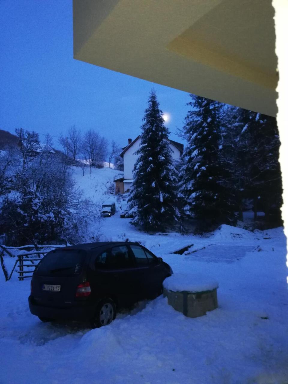 Vila Vrh Crni Vrh Esterno foto